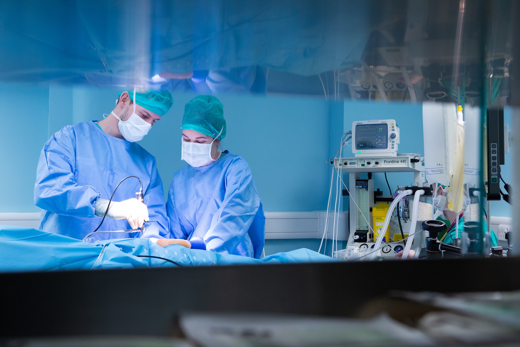 Two surgeons in an operating room.